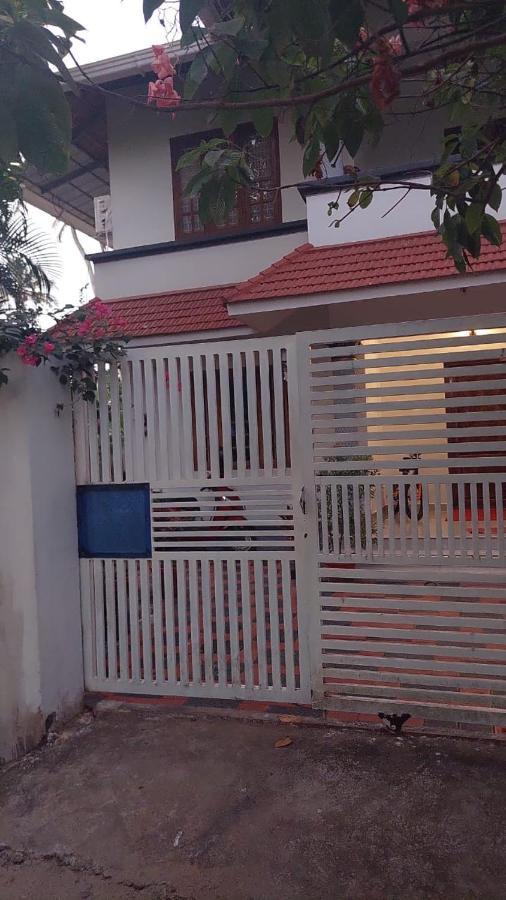 Palliyathayil Home Stay Alappuzha Exterior photo